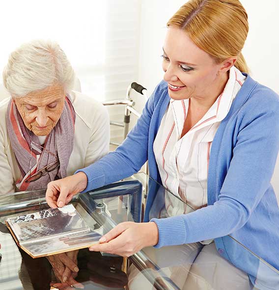 Hygenic senior care in the home by professional caregivers